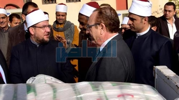 المحافظ ووزير الأوقاف