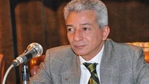 لدكتور علاء عز، أمين
