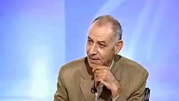 الكاتب الصحفي سليمان