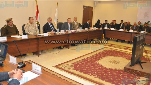 محافظ بني سويف يهنئ