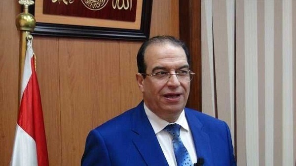الدكتور أحمد شوقي،