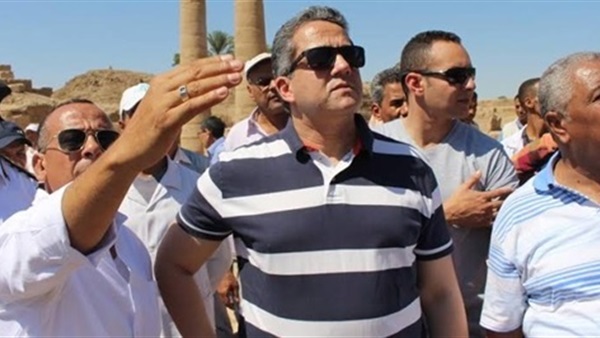 وزير الآثار