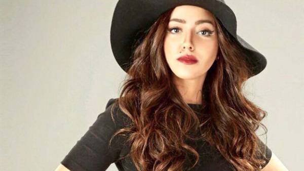 الفنانة الشابة ،هند