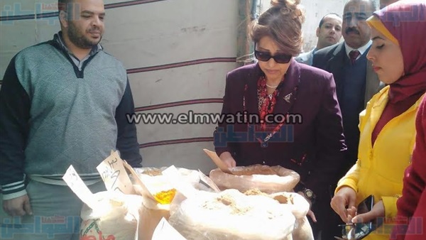 فتتاح سوق خيري لبيع