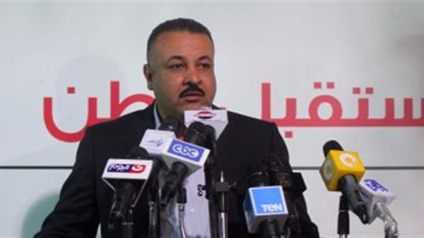 النائب عاطف ناصر