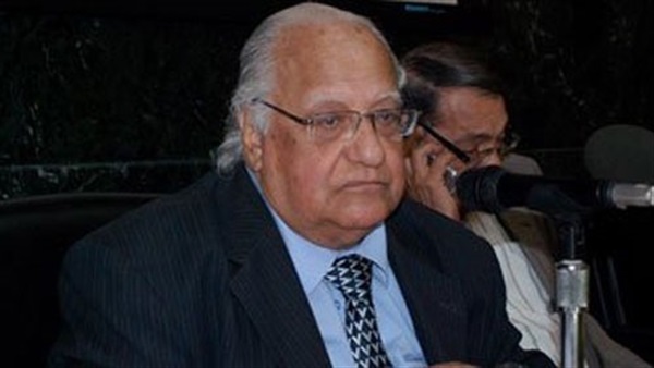 الكاتب سيد ياسين