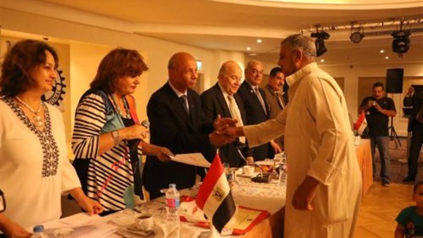 محافظ القاهرة يطالب