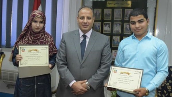 بالصور.. محافظ البحيرة