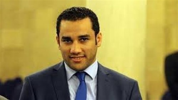 ”أحمد علي” يناقش