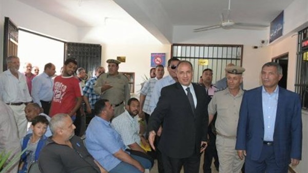محافظ البحيرة يتفقد