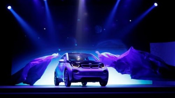 «BMW» تعدل خططها