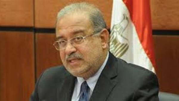 شريف إسماعيل يفتتح