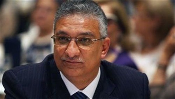 وزير التنمية يحيل