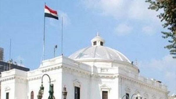 الحكومة تطالب بسحب