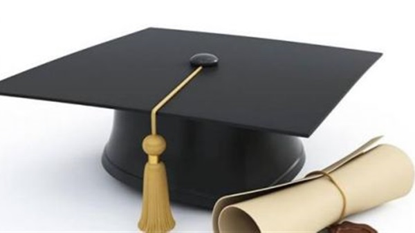 أسماء العشر الأوائل