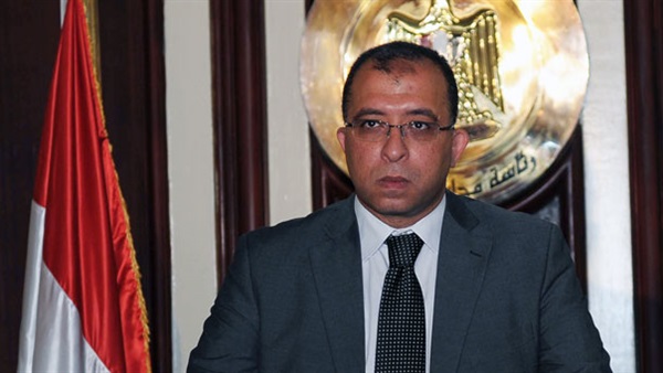 الدكتور أشرف العربى