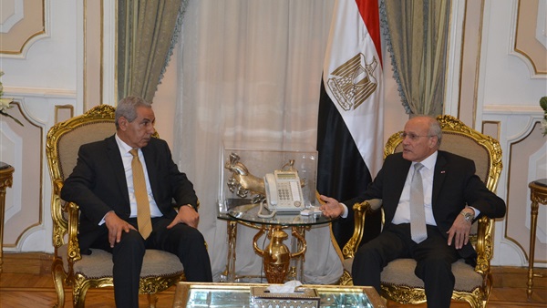 وزير الصناعة والإنتاج