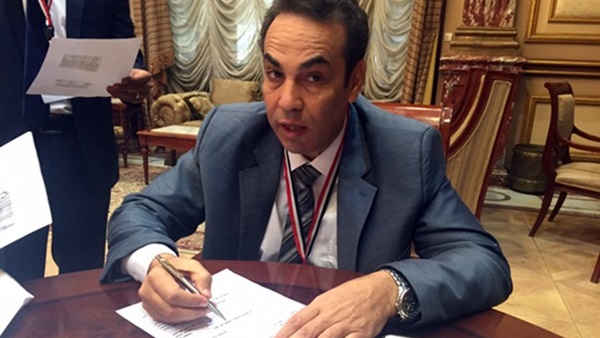 النائب ثروت بخيت