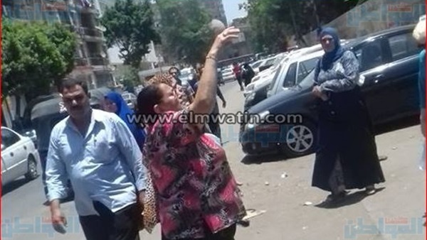 أولياء الأمور يتسابقون