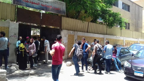 تباين أراء طلاب الثانوية