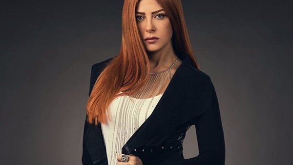 الفنانة ريم مصطفي