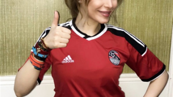 الفنانة يارا