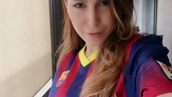 الفنانة يارا