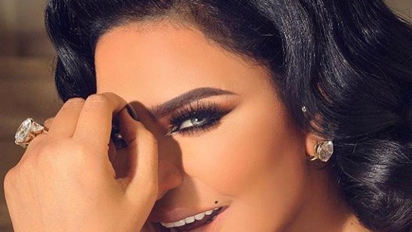 المطربة أحلام