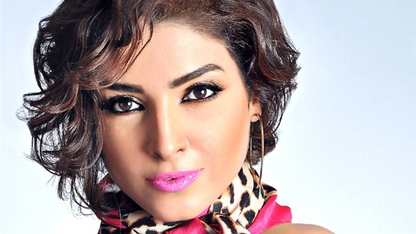 الفنانة روجينا