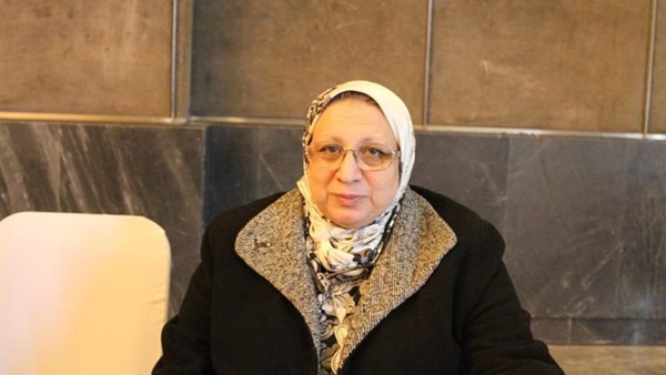 النائبة إيناس عبد
