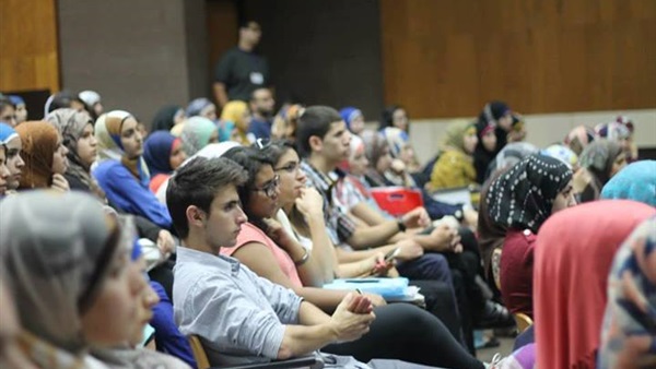 طلاب جامعة