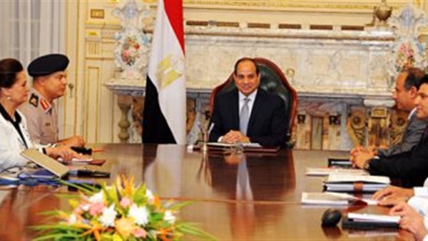 السيسي خلال اجتماعه