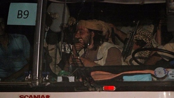 الشاحنة العالقة