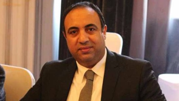النائب خالد عبد العزيز