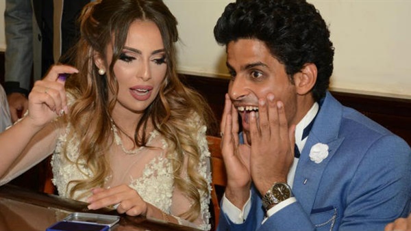العروسين