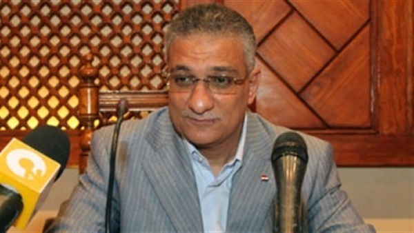 الدكتور أحمد زكى