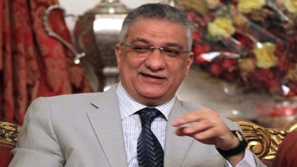 الدكتور أحمد زكى
