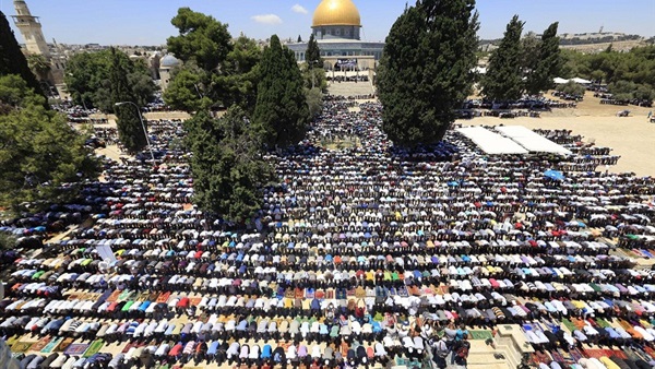 صلاة الجمعة فى المسجد
