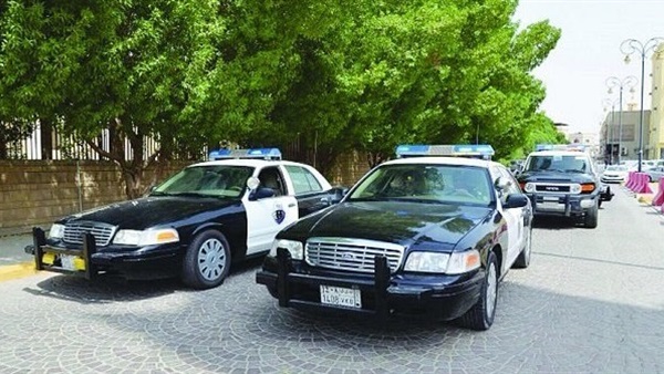 الشرطة تطارد سيده