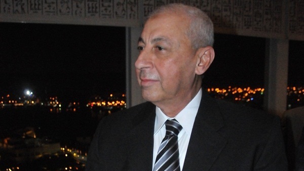 محافظ أسوان اللواء