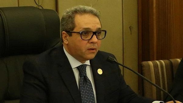 أحمد حلمي الشريف،