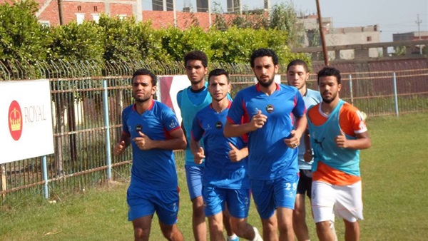 جانب من تدريبات فريق