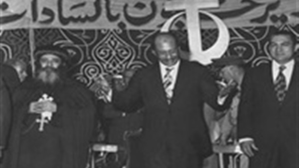 السادات والبابا شنودة