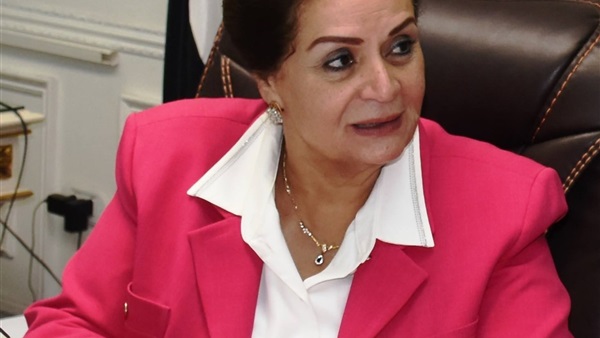 نادية عبده