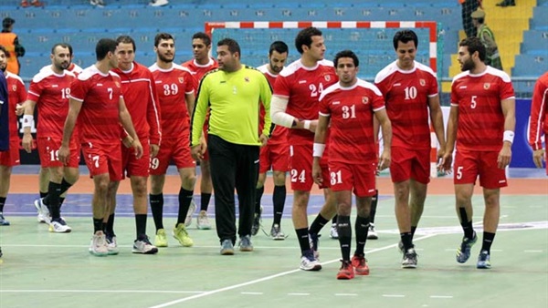 لاعبي الأهلي لكرة
