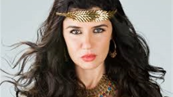 غادة عادل