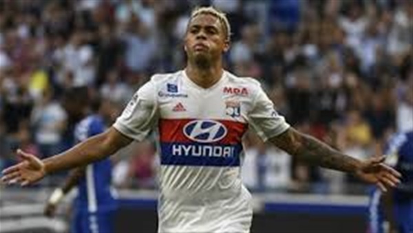 لاعب ليون