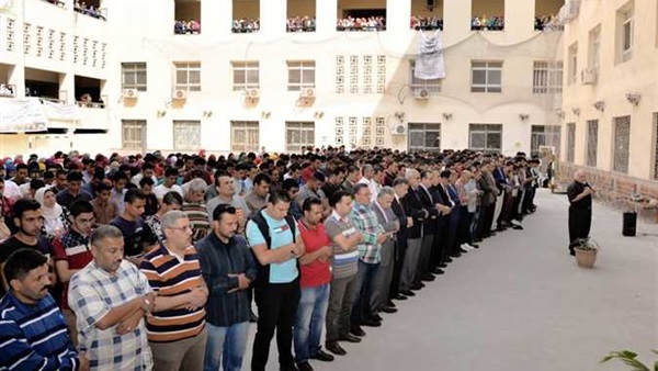صورة أثناء الصلاة