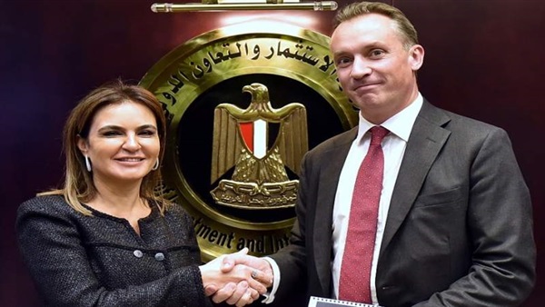 طوم انتبرو وسحر نصر