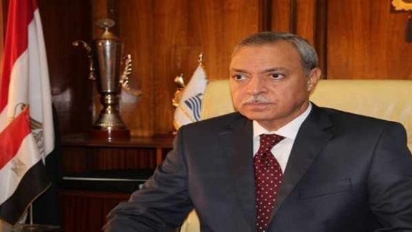 محافظ قنا